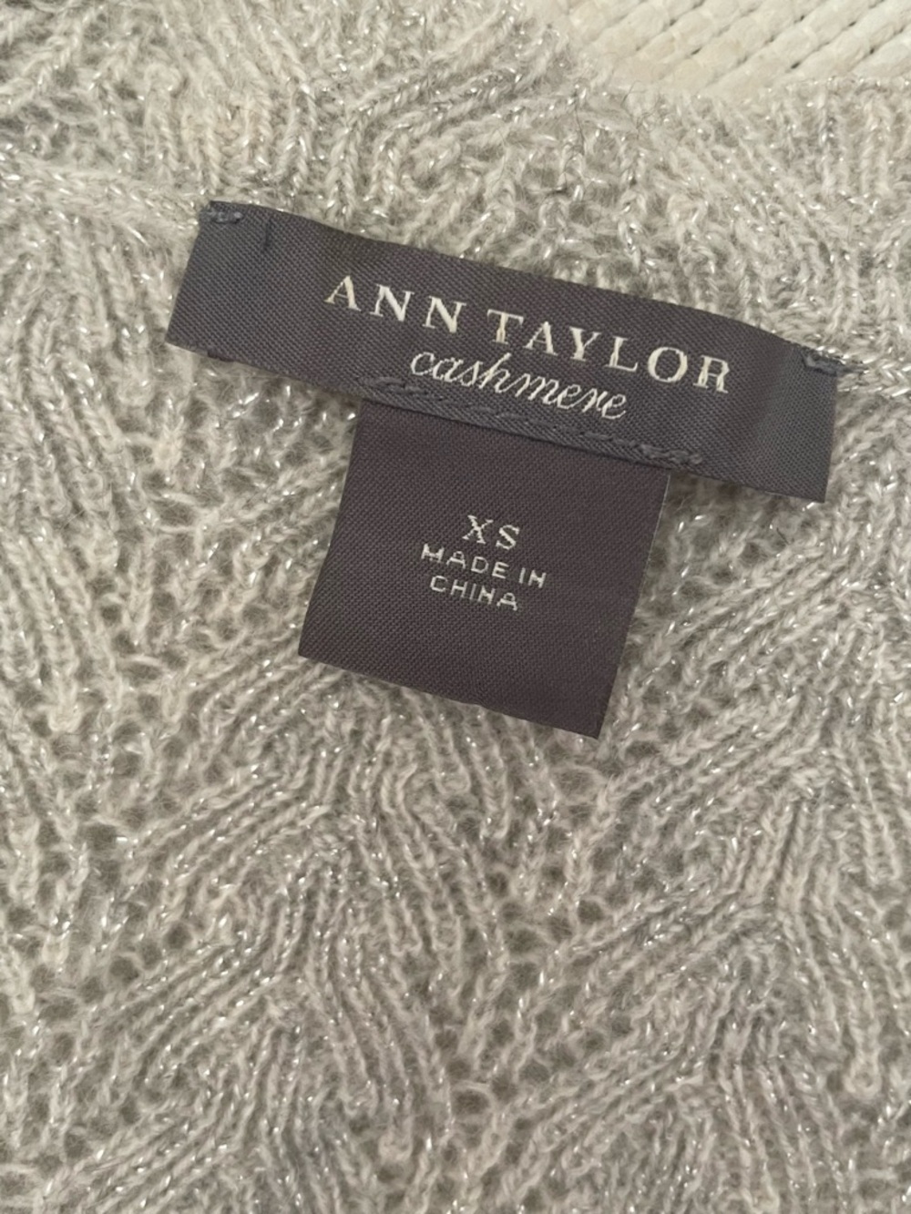 Ann Taylor Cashmere Metallic Open Knit Scalloped Sweater Gray XS/S Lightweight - Picture 7 of 9